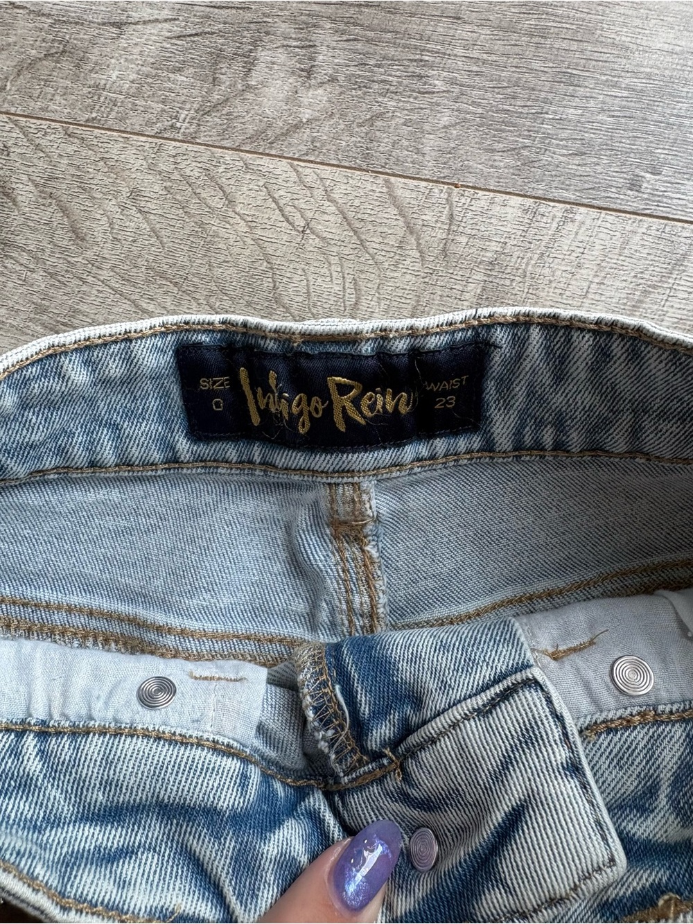 Indigo Rein Light Wash Frayed Hem Denim Shorts - Picture 3 of 3